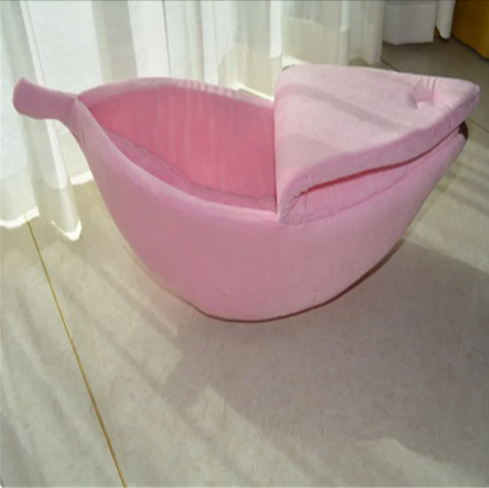 Banana Pet Bed – Cozy Sleeping Bag for Cats & Dogs